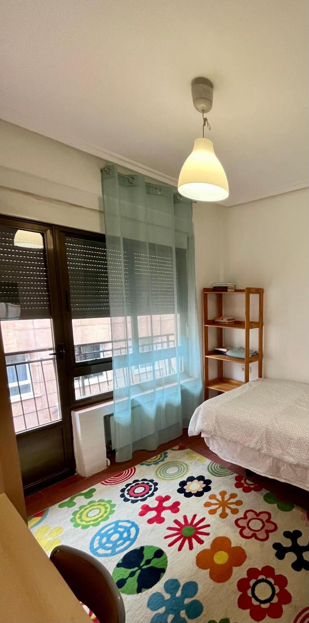 Roomin Guest house 2*